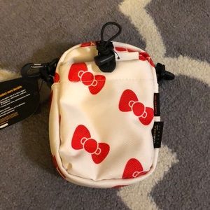 Hello Kitty x Converse phone pouch